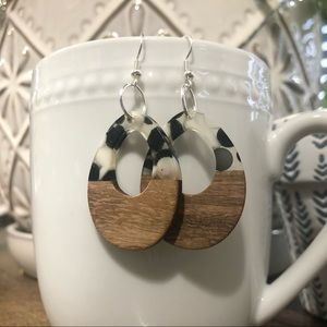 Wood and resin dot earrings